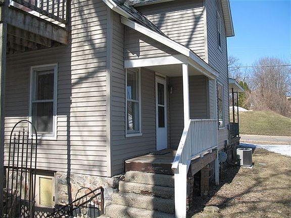 Outside porch & entry 2