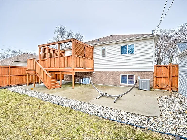 2490 Bernard Rd — Photo 6