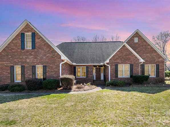 1114 Setter Ln SE, Concord, NC 28025