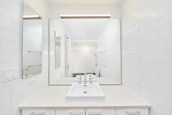 Rented by Living New York | media 11