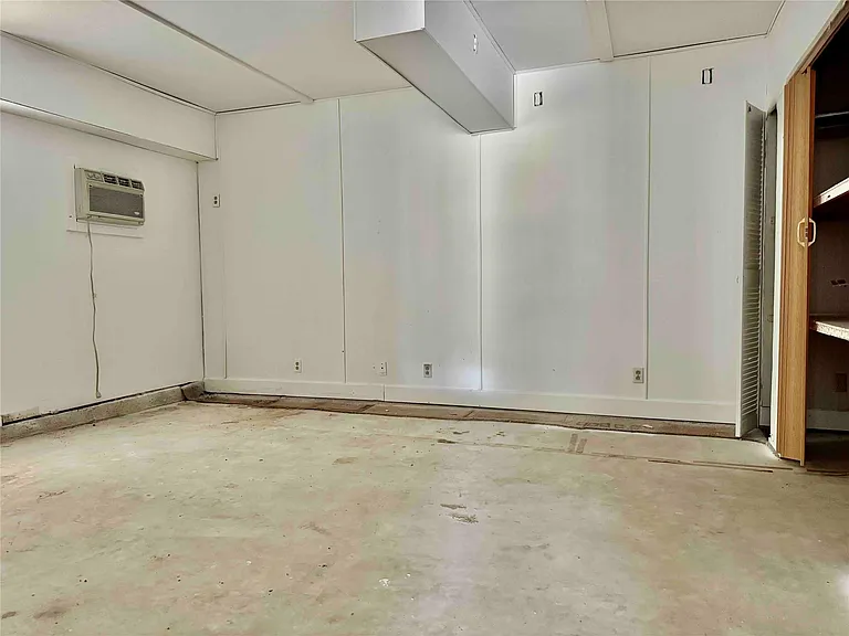 4403 Quicksilver Blvd — Photo 12