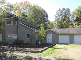 2029 Grafton Rd, Elyria, OH 44035