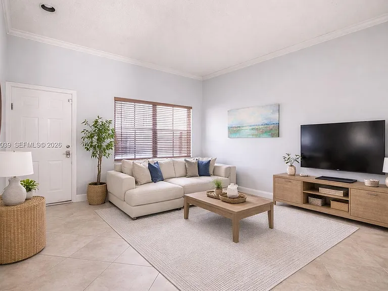 777 Tanglewood Cir — Photo 4