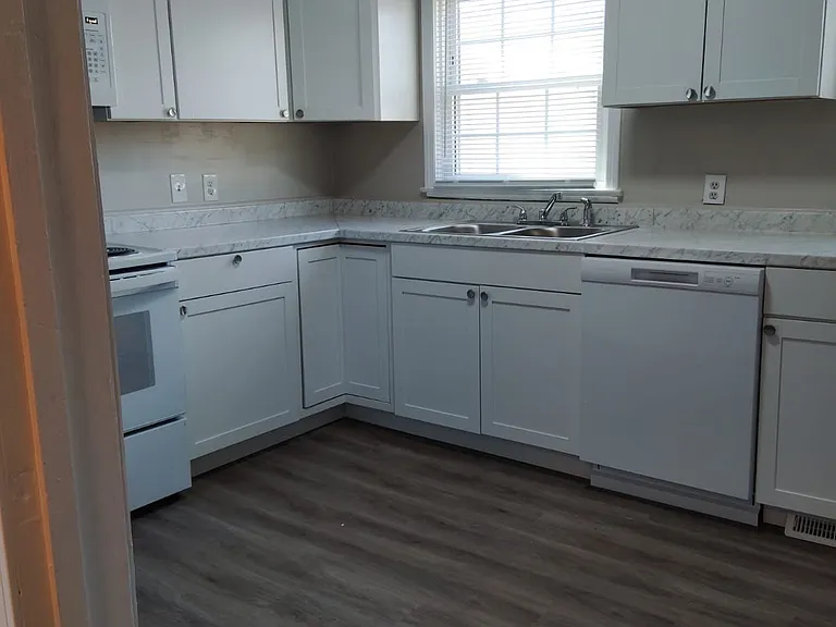 3879 Speedway Cir — Photo 1