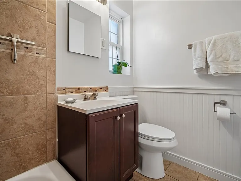 4621 12th St NE — Photo 23