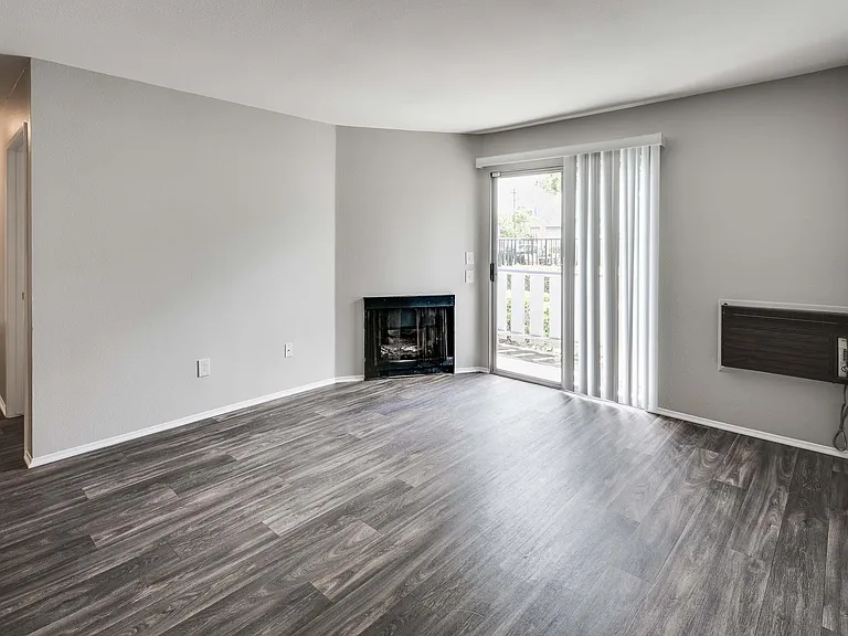 Camden Park Apartments — Photo 6