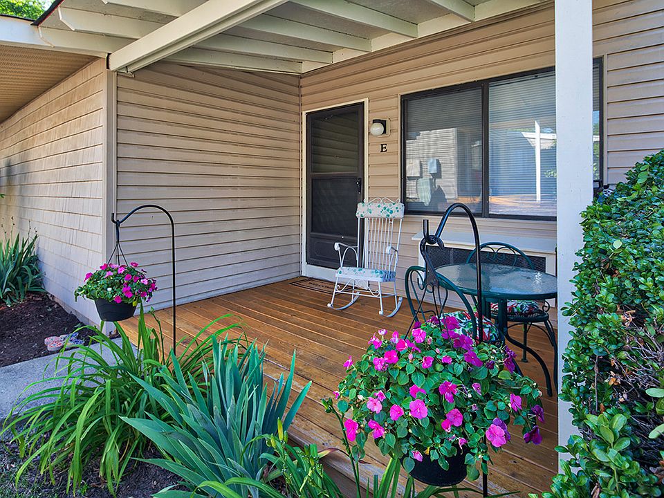 Residence patio