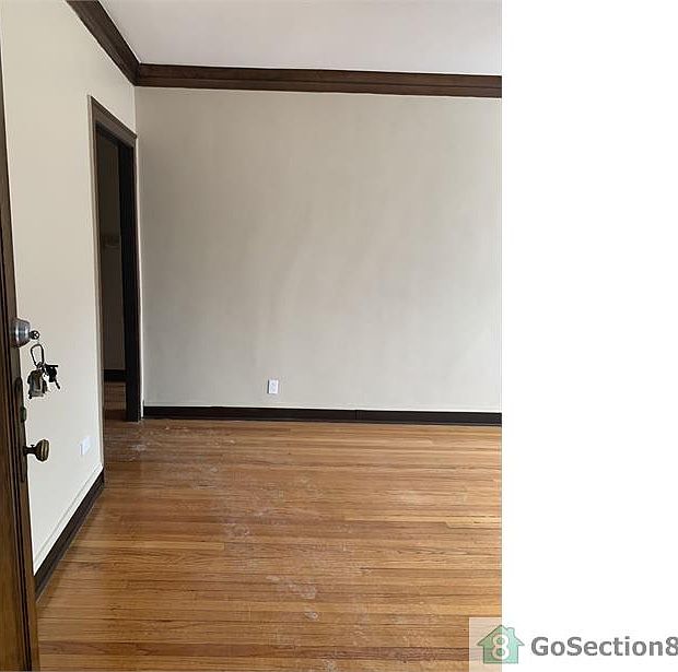 1st image of 5959 S Sacramento Ave #3