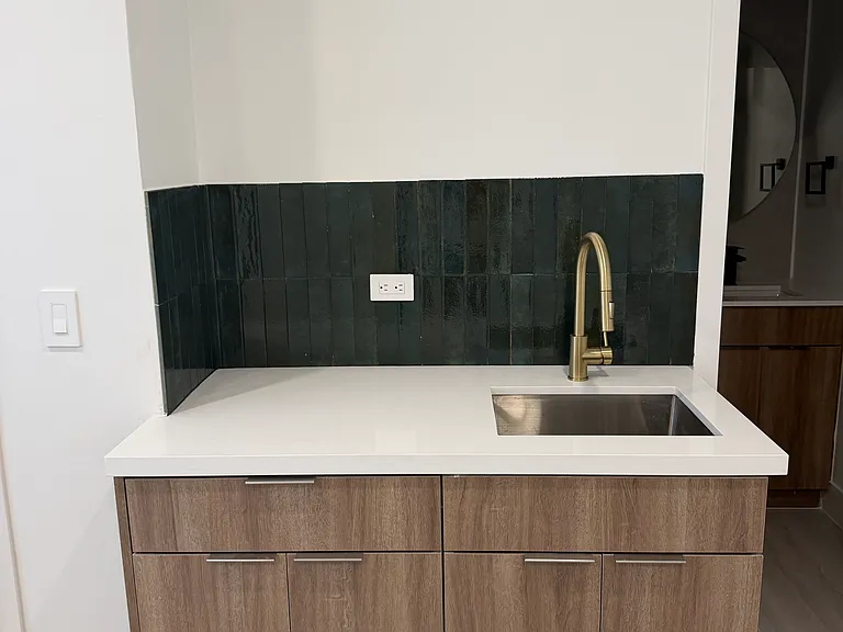 1301 NE 13th Ave #4 — Photo 5