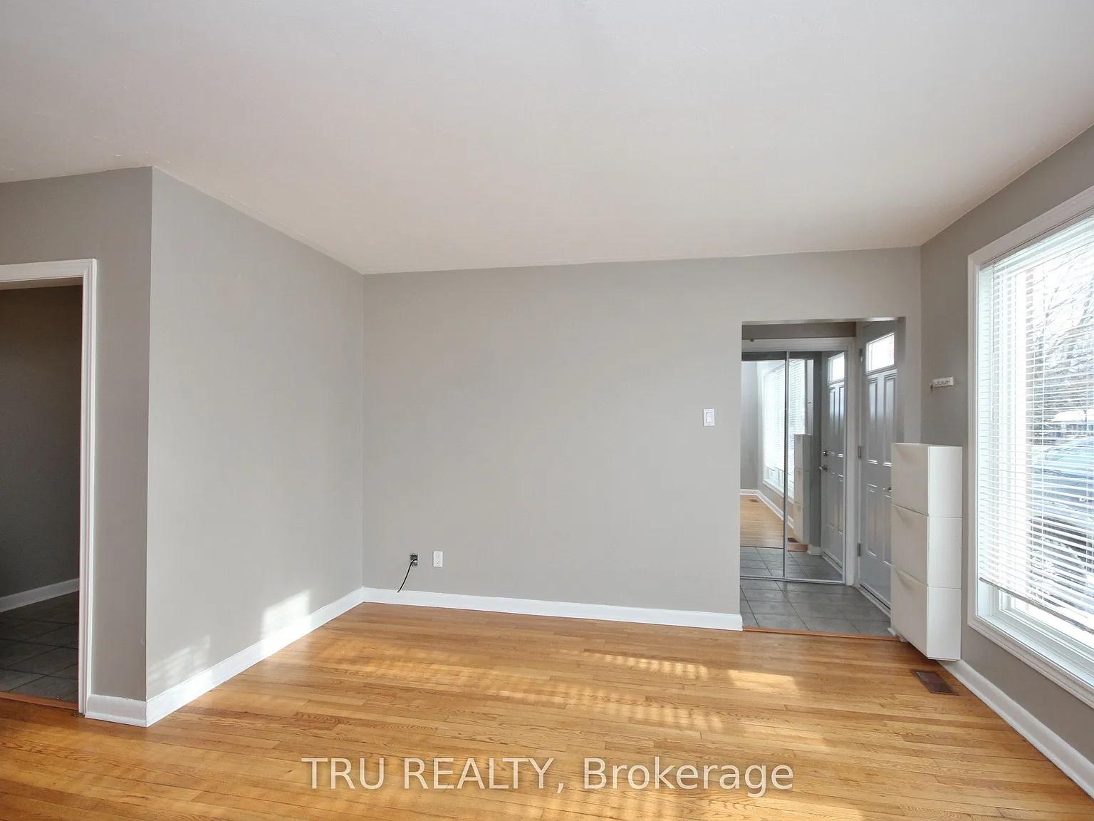 3 bed, $2,350 — Photo 2