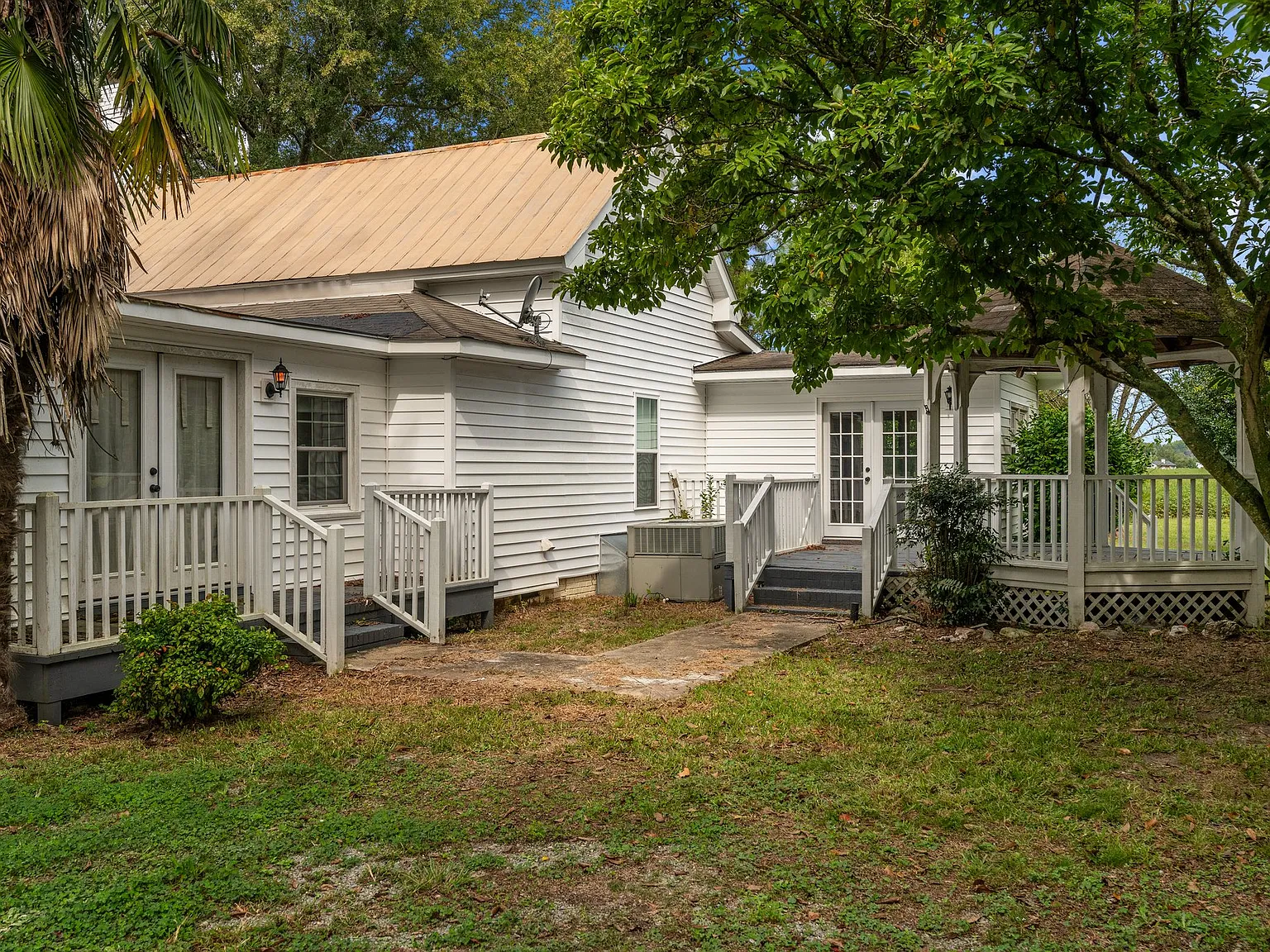 35 Paulfield Ln — Photo 3