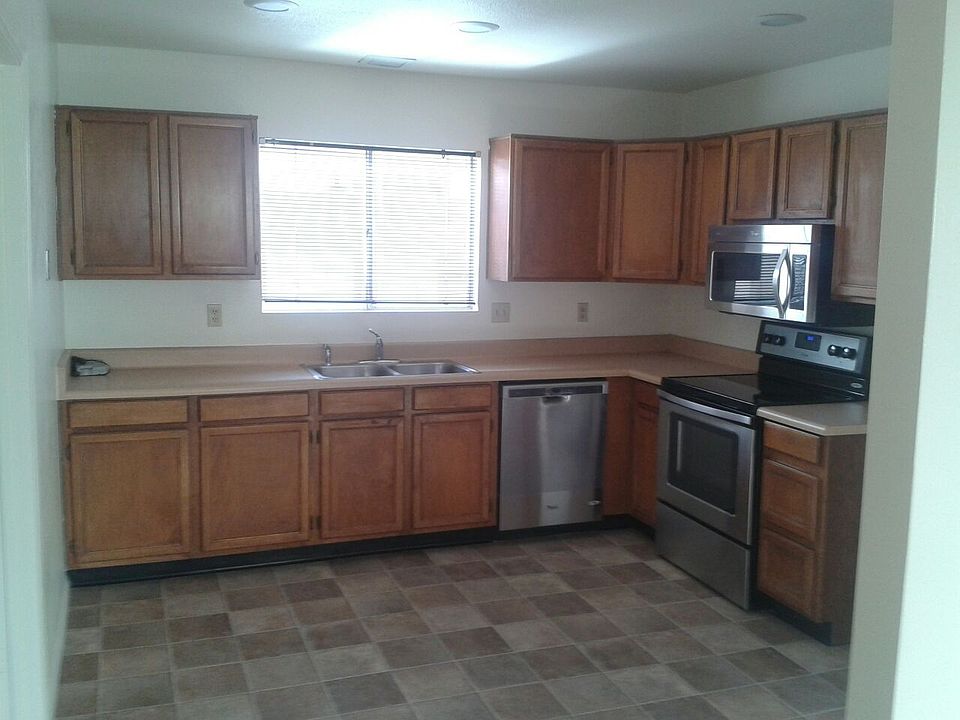 2nd image of 619 E Jensen St Unit 23