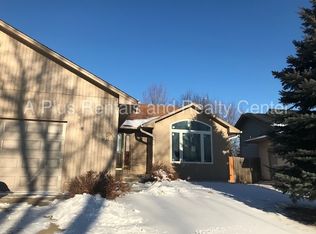 3504 S Jesse James Dr, Sioux Falls, SD 57103