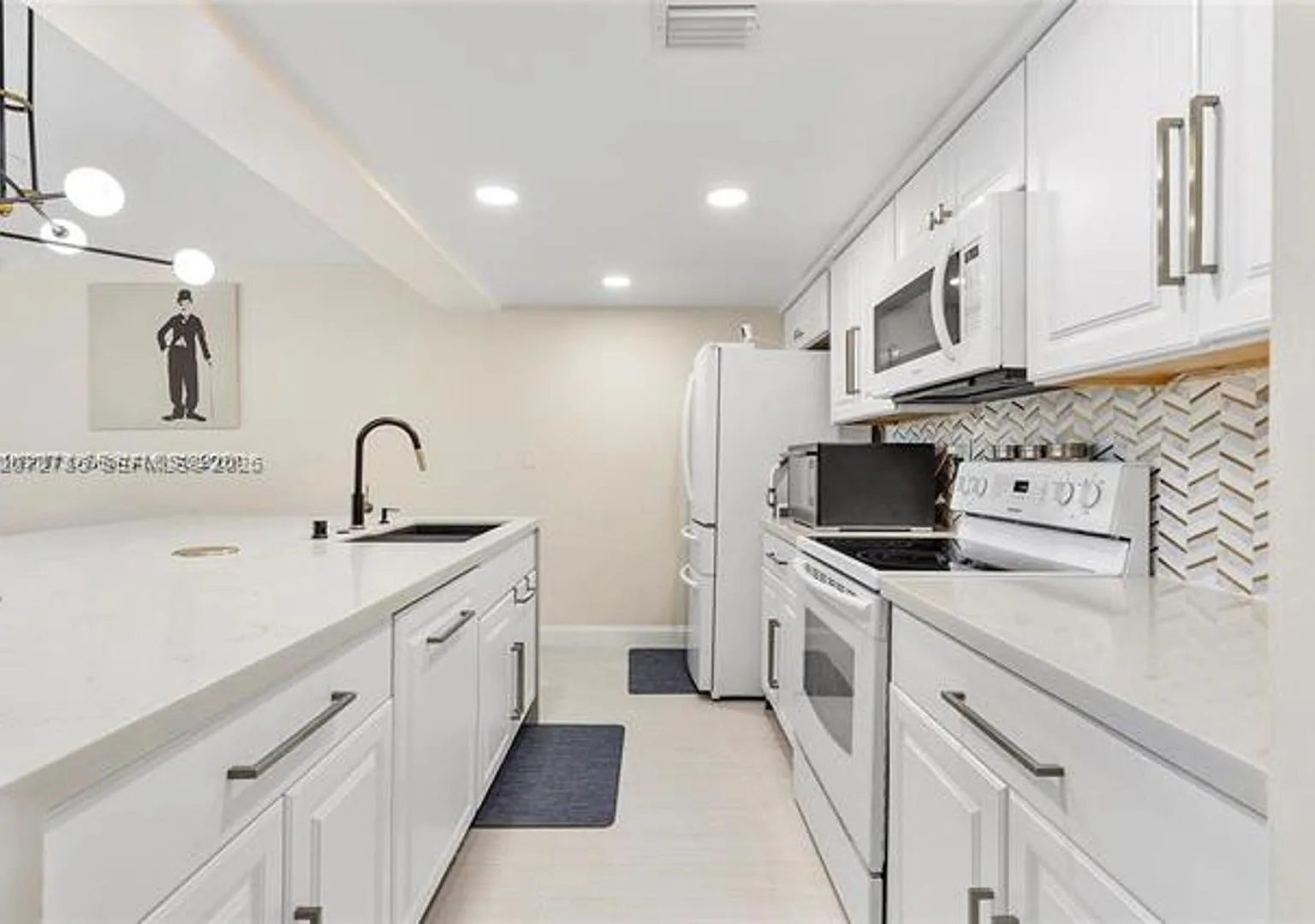 1281 W Fairway Rd th 1281, Pembroke Pines, FL 33026 — Photo 1