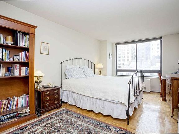 3rd image of 225 W 83rd St APT 5F