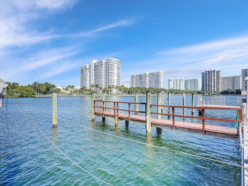 1st image of 18061 Biscayne Blvd APT 1504
