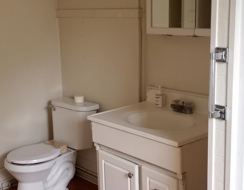 2nd image of 144 W Cambridge St #2