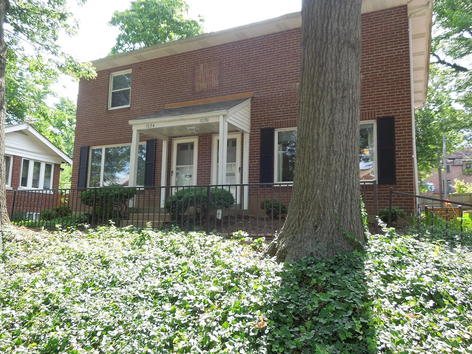2 bed, 1.5 bath, 1700 sqft, $1,925 — Photo 1