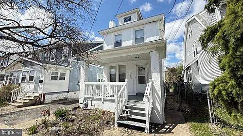 2030 Liberty St Photo 1