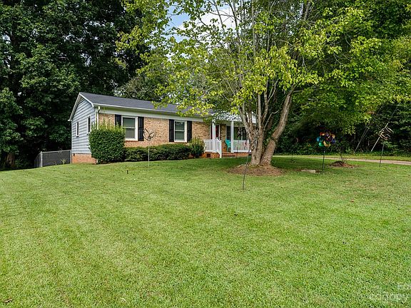 4th image of 106 Farmington Dr
