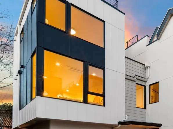 713 B 34th Avenue, Seattle, WA 98122