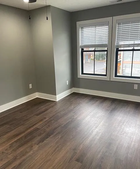 1624 Carrollton Ave — Photo 8