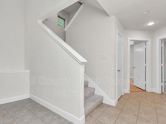 3rd image of 3627 Main Plaza Dr