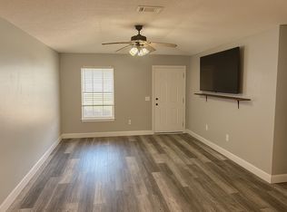 6236 Weekly St, Milton, FL 32570