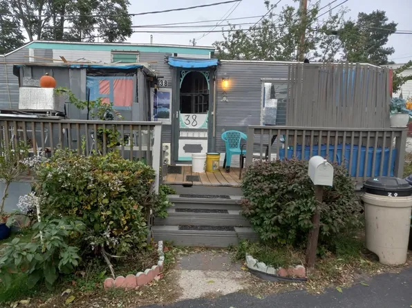 154 Newbury St Trlr 38, Peabody, MA 01960