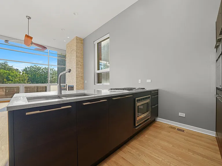 1541 N Bosworth Ave #PENTHOUSE — Photo 22