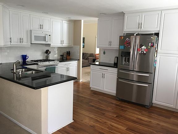 3rd image of 5202 Alamosa Park Dr