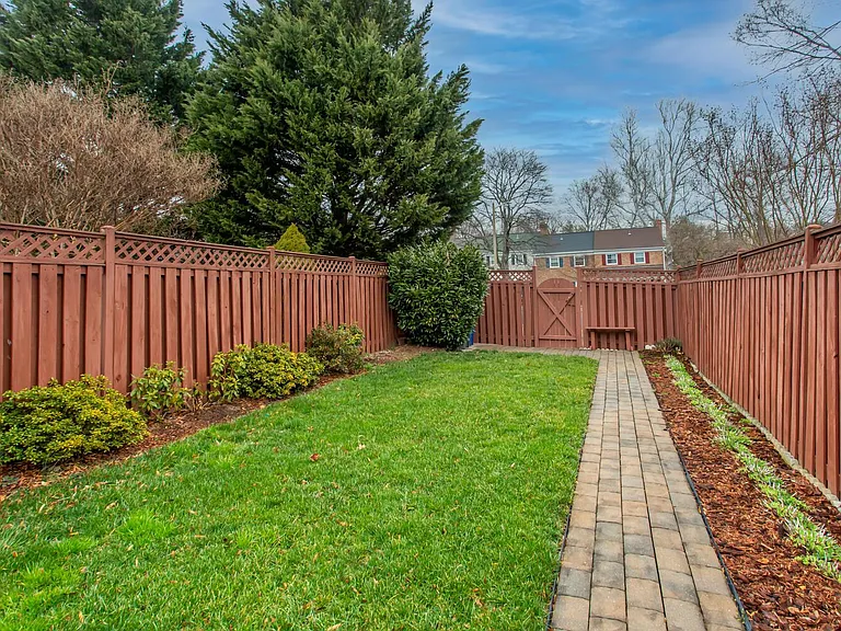6063 Hardwick Pl — Photo 56