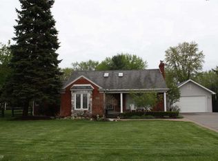 18082 S Nunneley Rd, Clinton Township, MI 48035