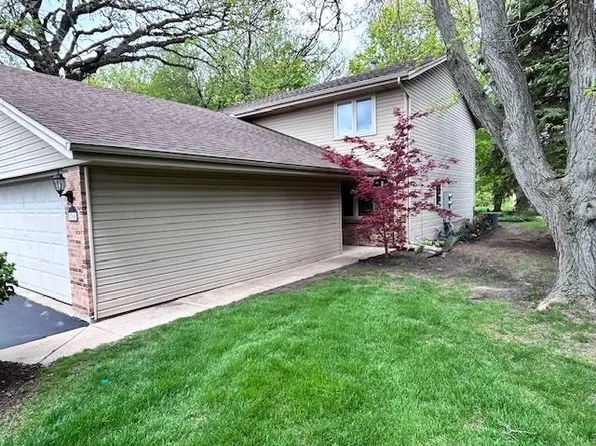 7266 Colosseum Dr, Rockford, IL 61107