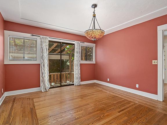 5th image of 3582 Bancroft St