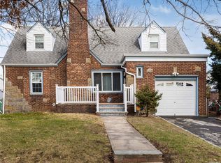 144 Alden Ave, Valley Stream, NY 11580