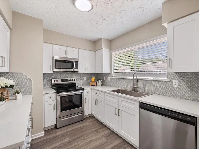 21018 Verdecove Ln — Photo 8