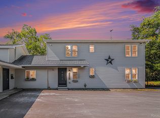 8595 Huron River Ct, Dexter, MI