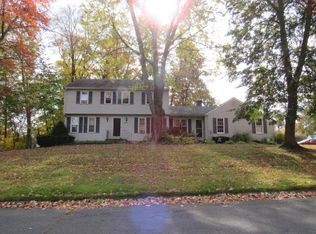 59 Farmstead Ln, Windsor, CT 06095