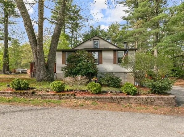 13 Second Street, Kingston, NH 03848
