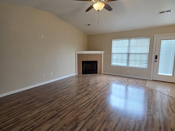 3rd image of 3505 SW Carriageway Ave