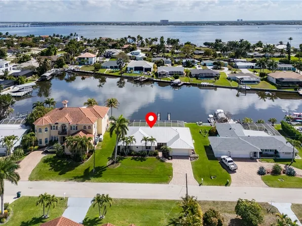 5319 Malibu Ct, Cape Coral, FL 33904