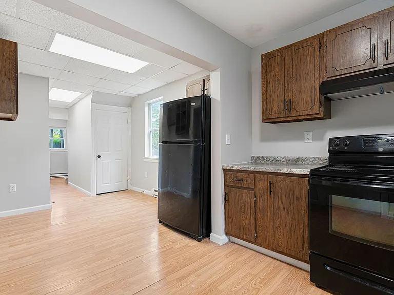 865 E 11th Ave — Photo 23