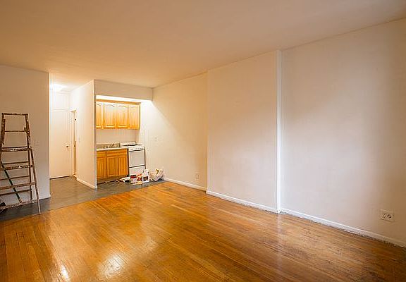 3rd image of 418 E 76th St #2B