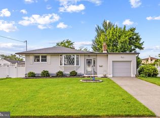 1000 Endicott Ave, Cinnaminson, NJ 08077