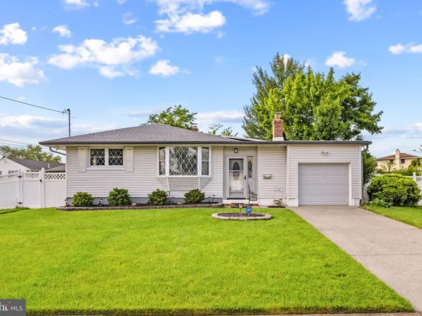 1000 Endicott Ave, Cinnaminson, NJ 08077