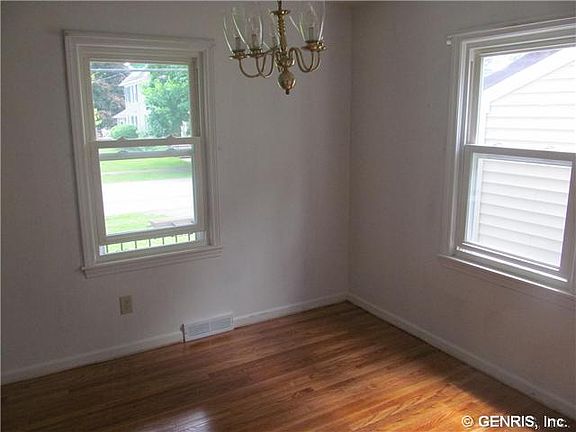 5th image of 801 East Ave
