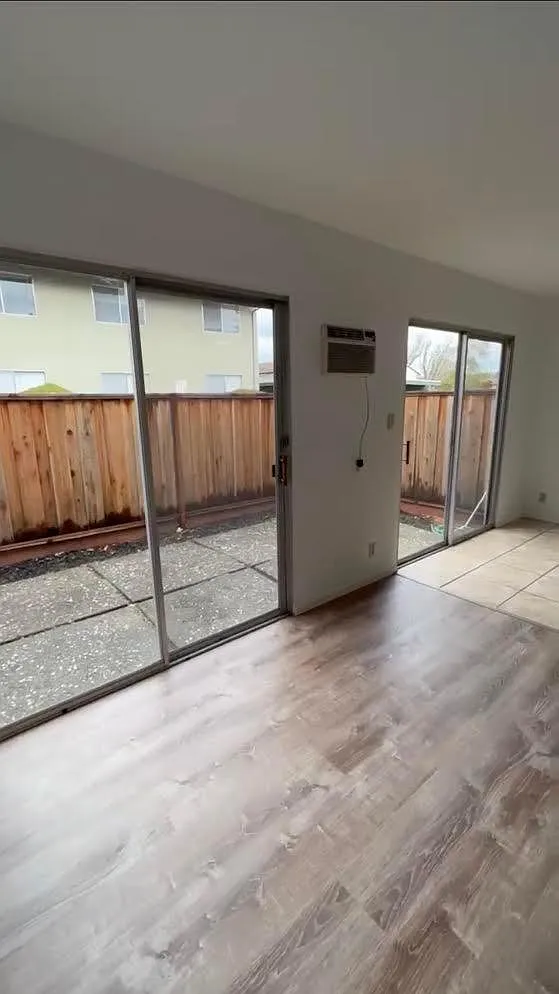 2 bed, 840 sqft, $2,395 — Photo 2