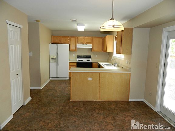 5th image of 15939 Rock Crystal Dr
