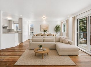 985 Avenue St #204, Laval, QC H7V4A5
